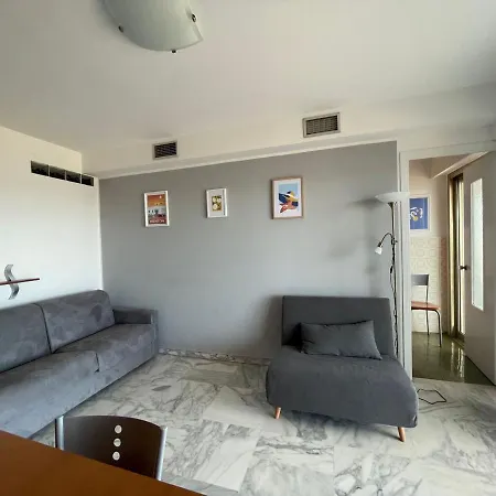 Climatise Avec Terrasse Face A - Fr-1-196-208