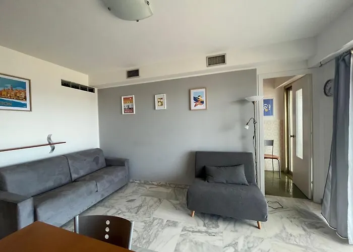 Climatise A Menton, Face - Fr-1-196-208